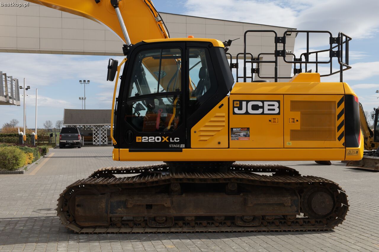 2022 JCB 220X Crawler Excavator