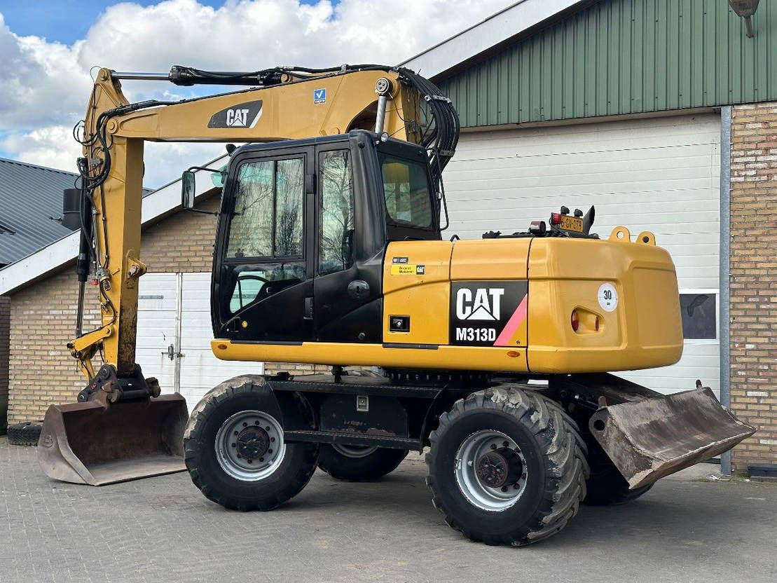 2011 Caterpillar M313D Wheel Excavator
