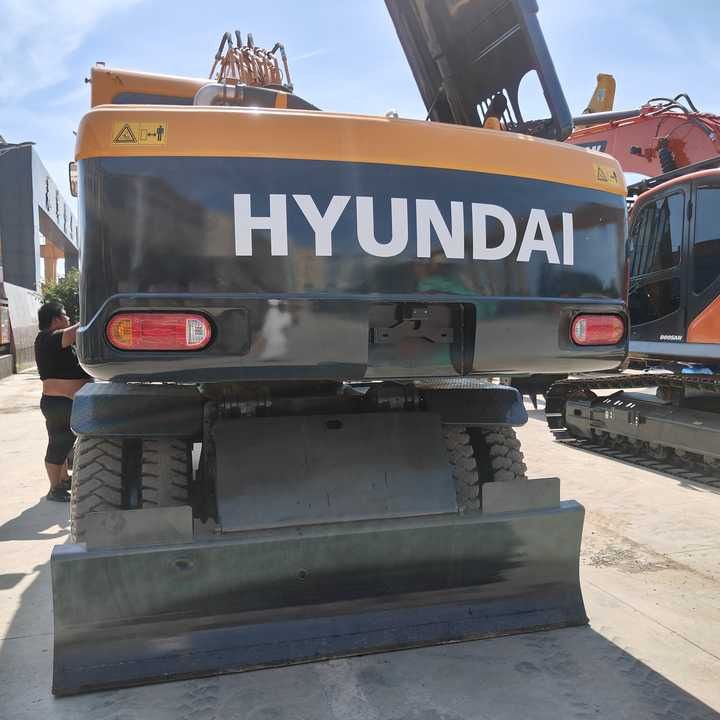 2023 Hyundai 210-9 Wheel Excavator