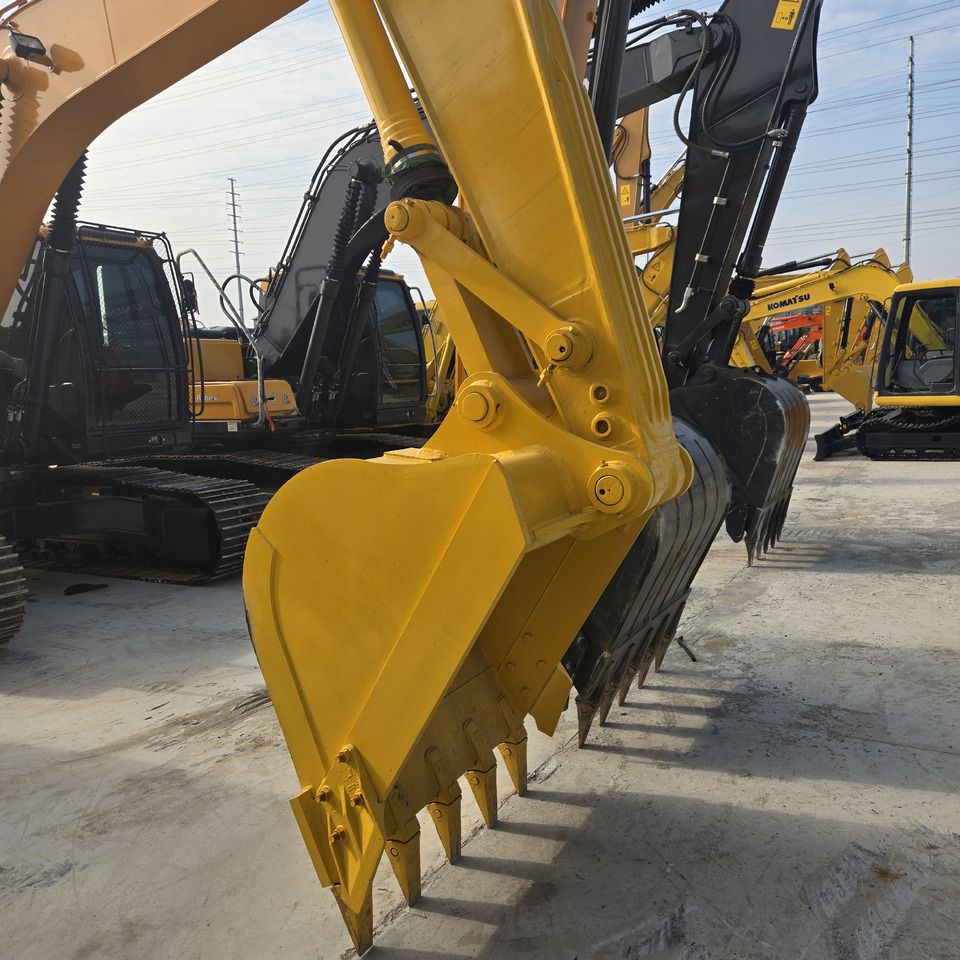 2024 Komatsu PC200-8 Crawler Excavator