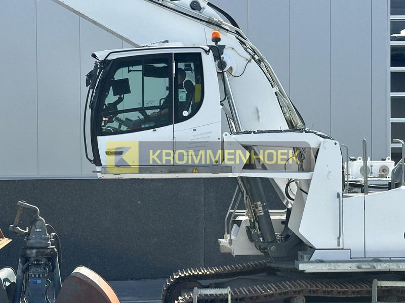 2018 Liebherr R946LC