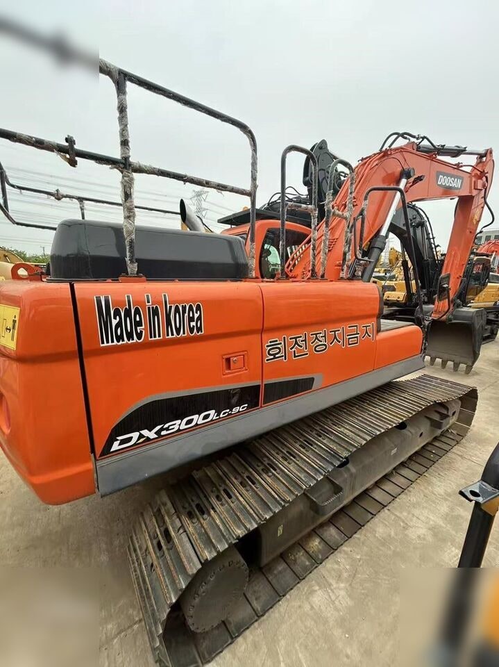 2021 Doosan DX300LC-9C Crawler Excavator