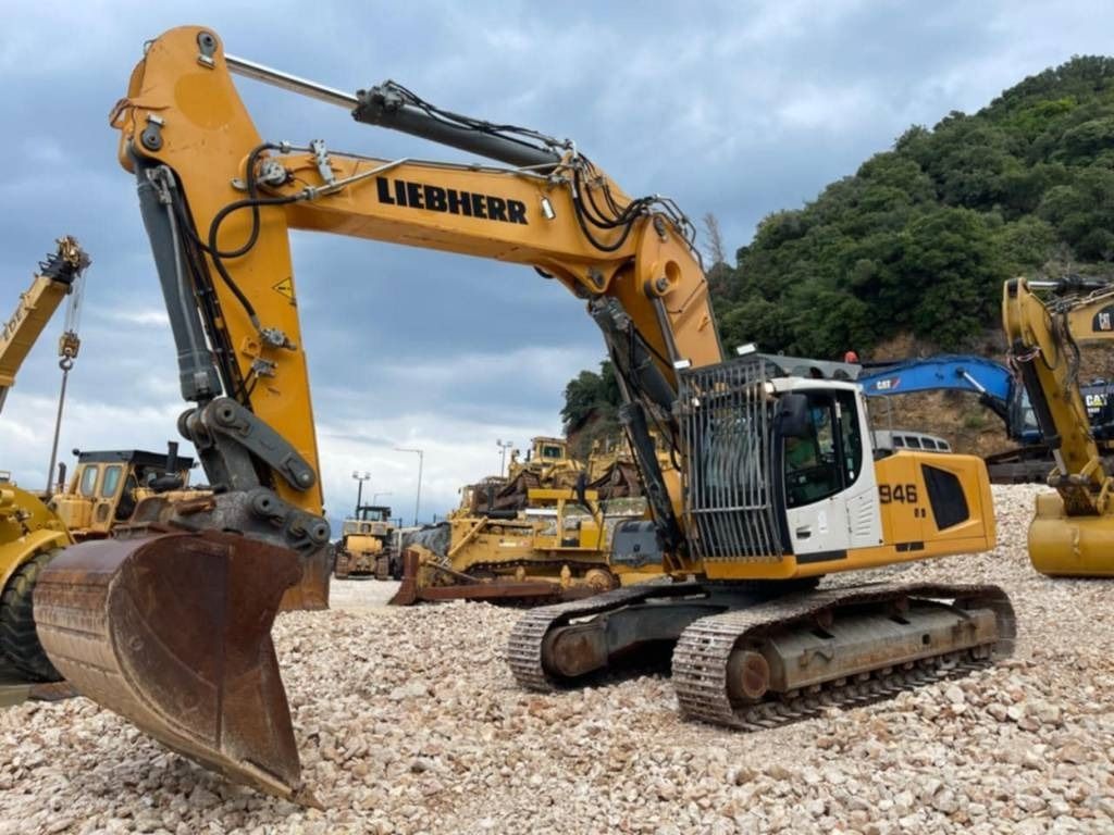 2014 Liebherr R946LC Crawler Excavator