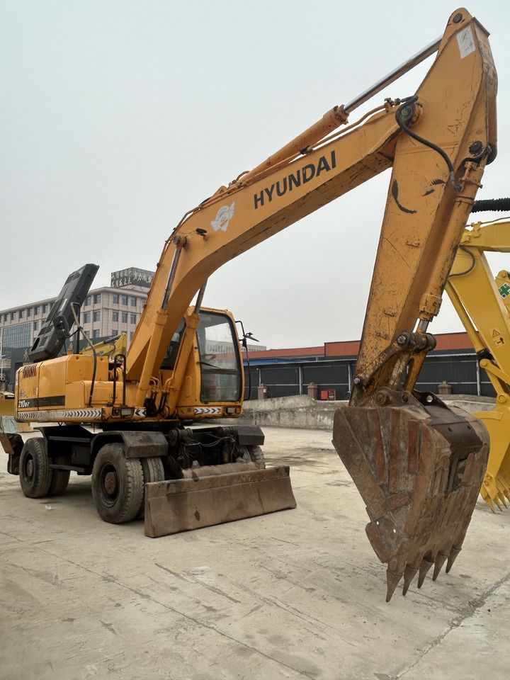 2021 Hyundai R210W-7 Wheel Excavator