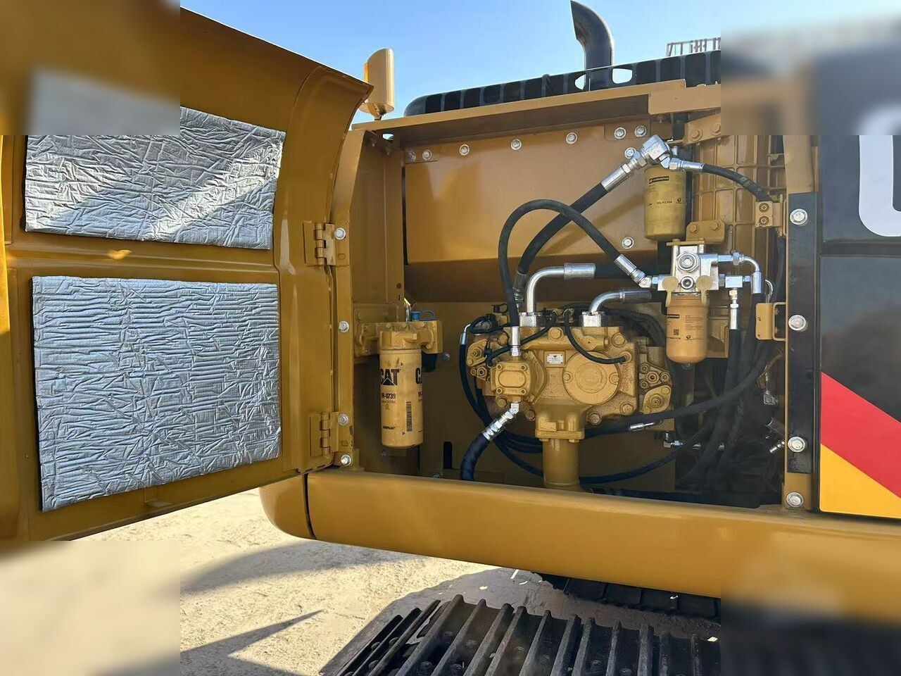 2012 Caterpillar 323DL Crawler Excavator