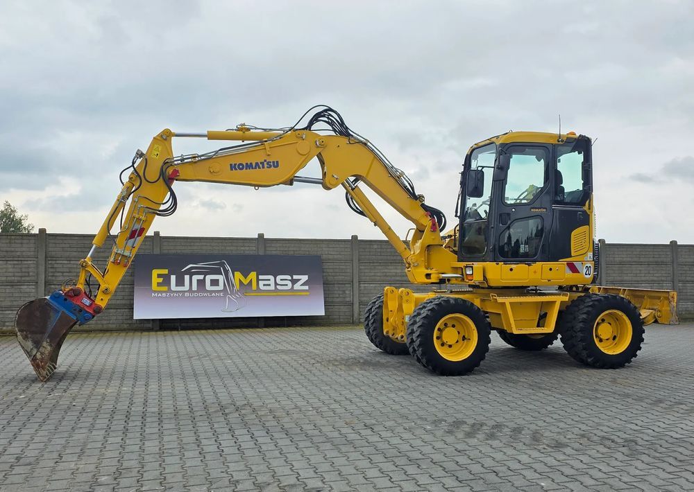 2017 Komatsu PW98MR-8 Wheel Excavator