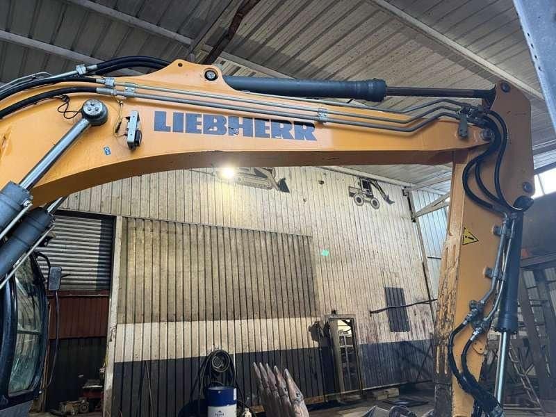 2015 Liebherr R926COMPACT LC Crawler Excavator