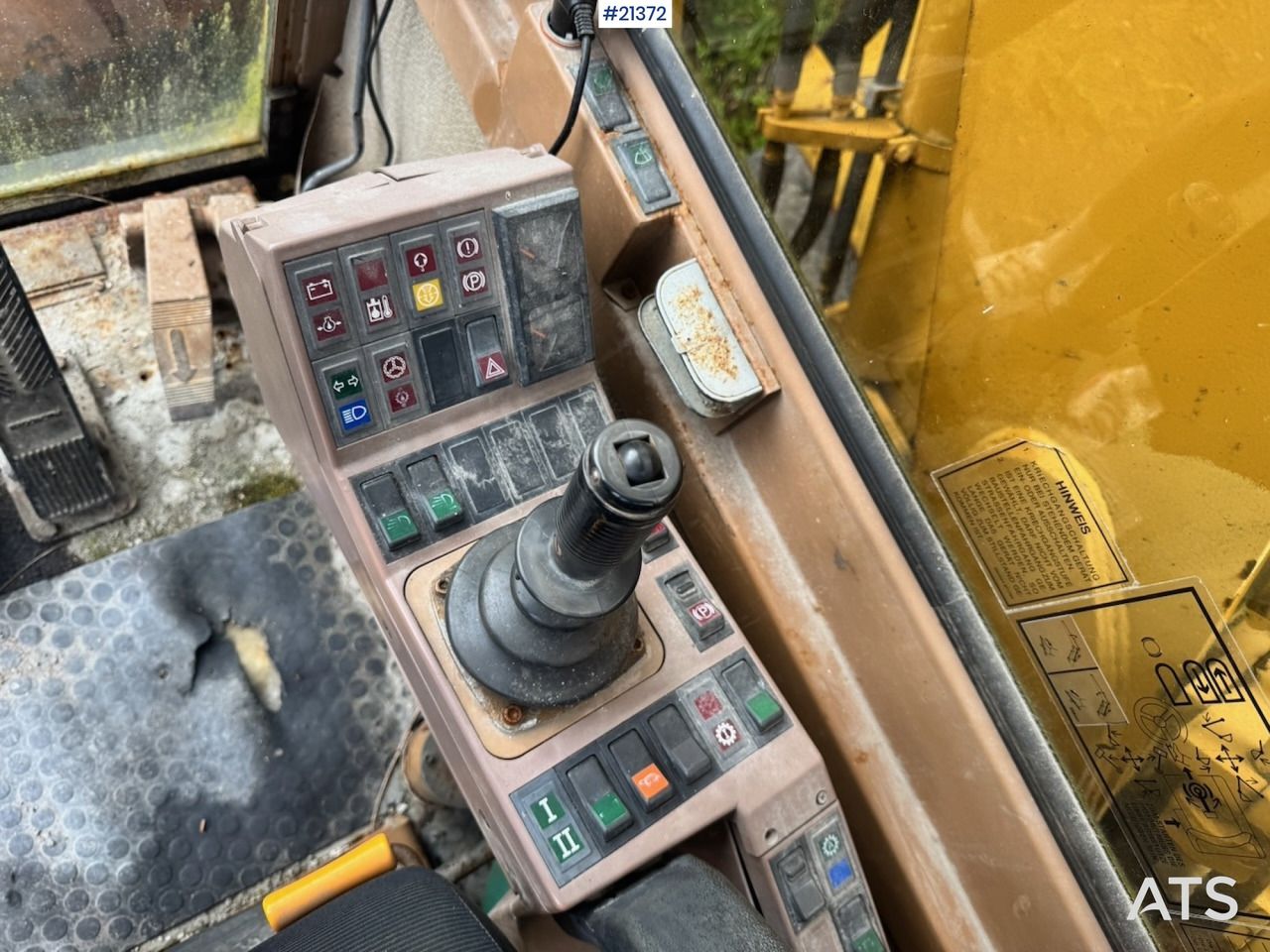 1994 Caterpillar 212B Wheel Excavator