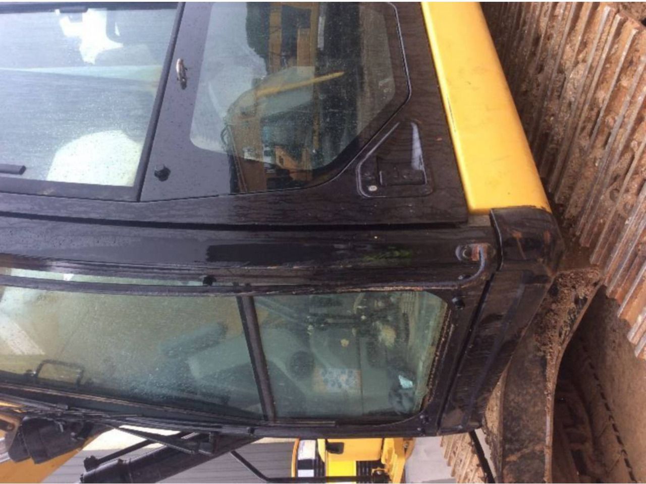 2016 Caterpillar 320F Crawler Excavator