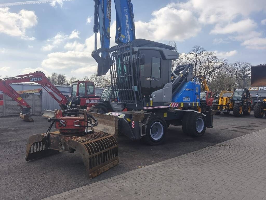 2019 Fuchs MHL 310 Wheel Excavator