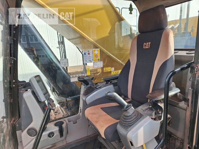 2020 Caterpillar 374FL Crawler Excavator