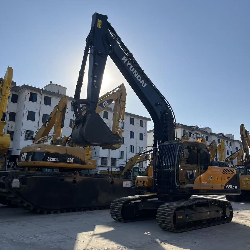 2023 Hyundai R220LC-9S Crawler Excavator