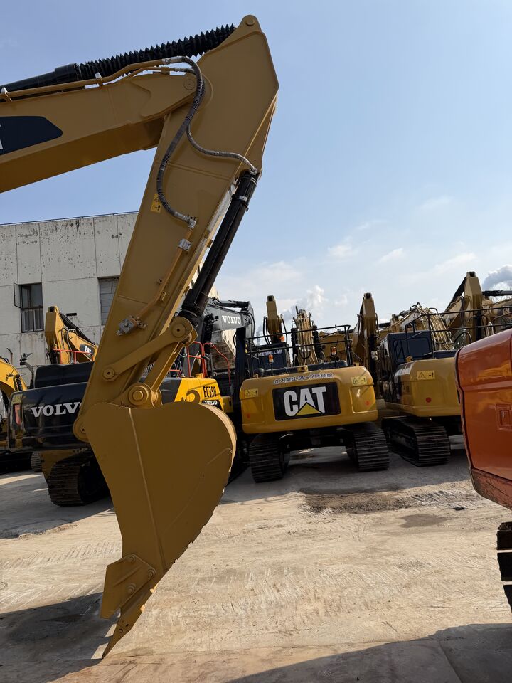 2025 Caterpillar 330DL Crawler Excavator