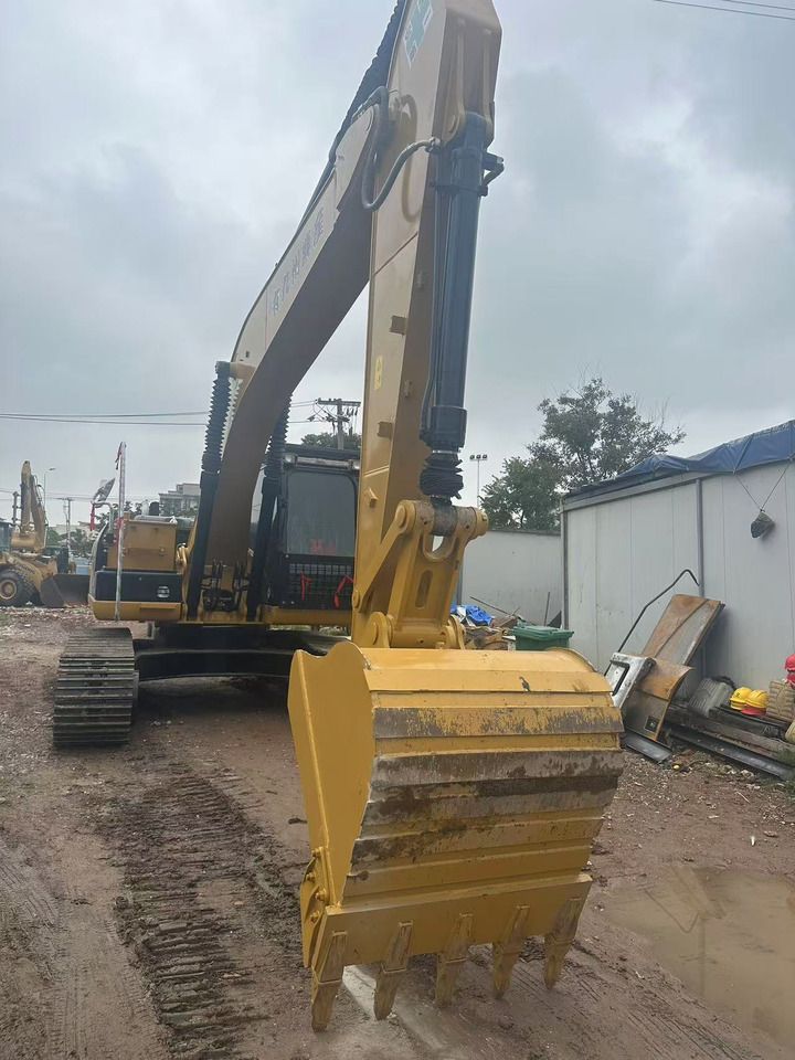 Escavadora de Rastos Caterpillar 320D2L