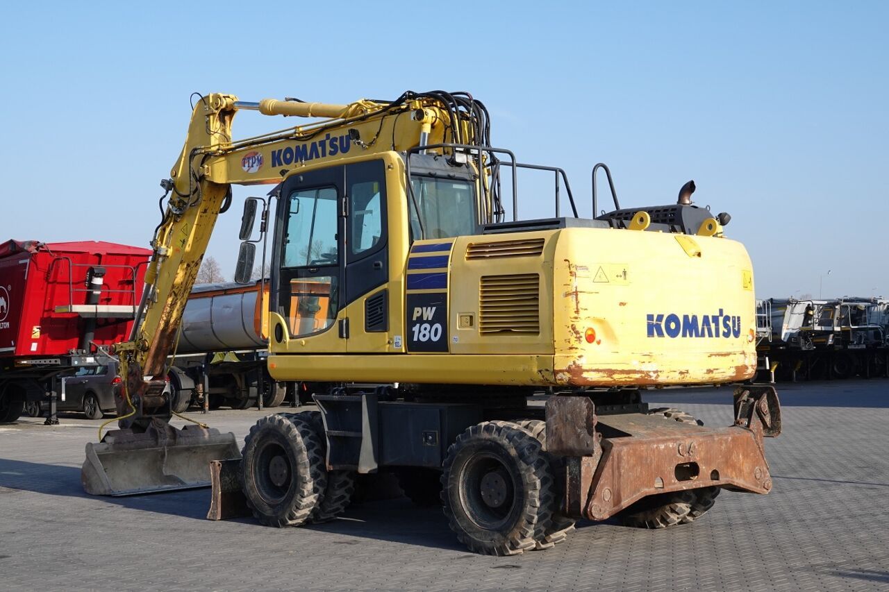 2017 Komatsu PW180-10 Wheel Excavator