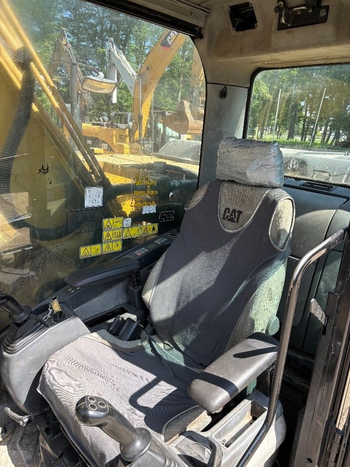 2010 Caterpillar 320DL Crawler Excavator