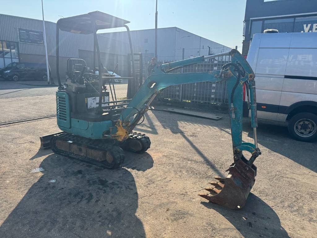 2017 Komatsu PC16R-3HS Mini Excavator