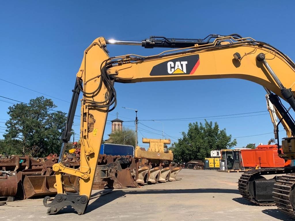 2016 Caterpillar 318F Crawler Excavator