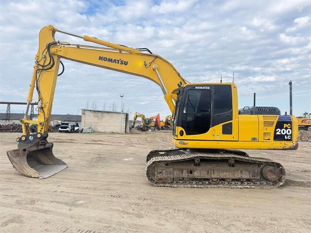 2015 Komatsu PC200 LC-8 Crawler Excavator