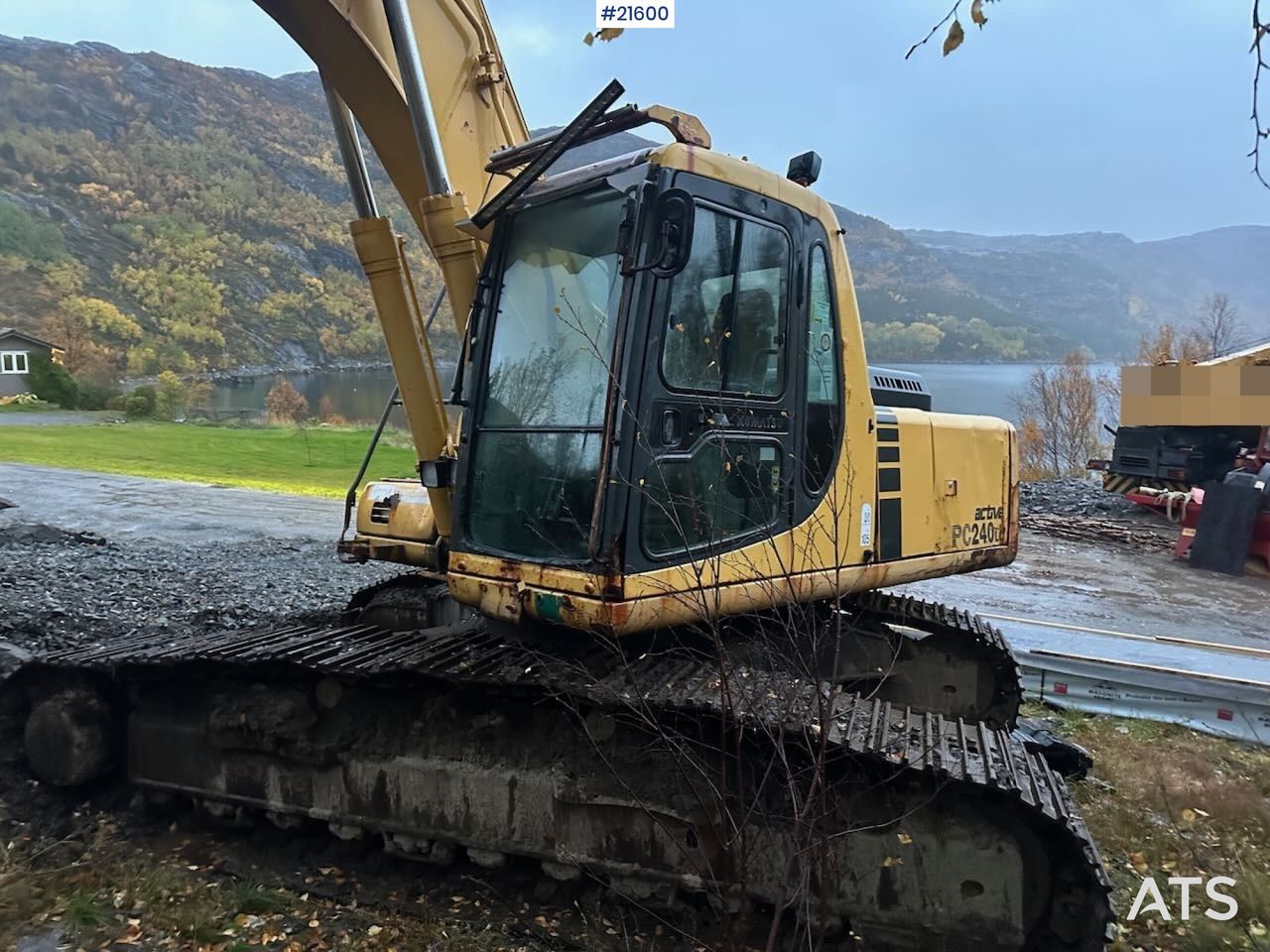 2000 Komatsu PC240LC Crawler Excavator