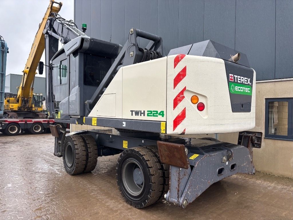 2021 Terex MHL331F Material Handler