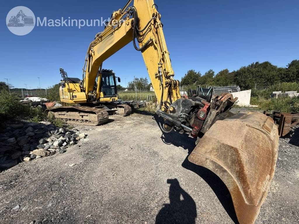 2018 Komatsu PC210LC-11 Crawler Excavator