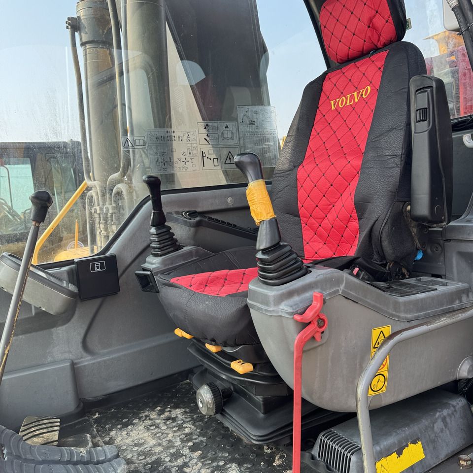 2014 Volvo EC240BLC Crawler Excavator