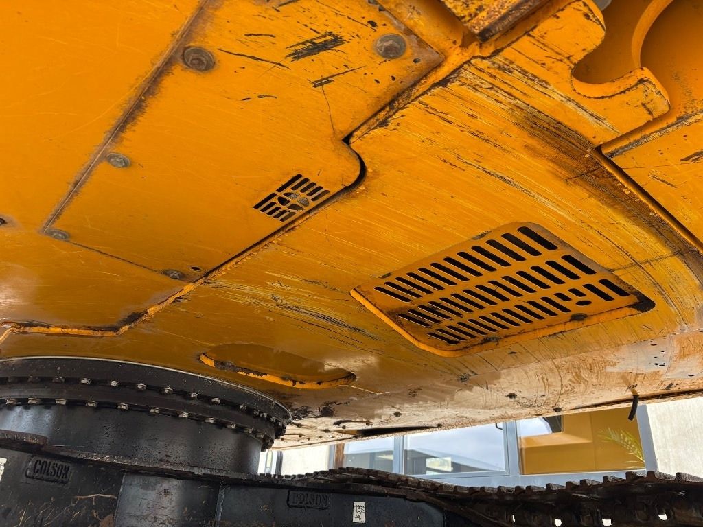 2018 JCB 220X Crawler Excavator