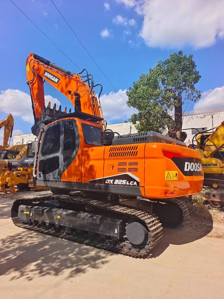 2024 Doosan DX225LC-3 Crawler Excavator