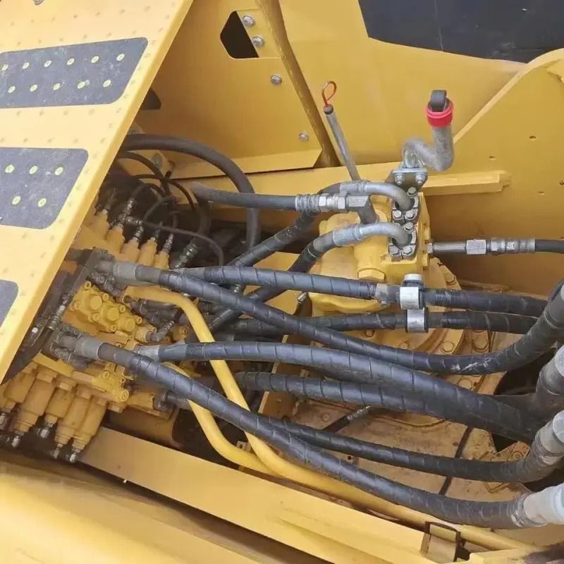 2022 Komatsu PC200 Crawler Excavator
