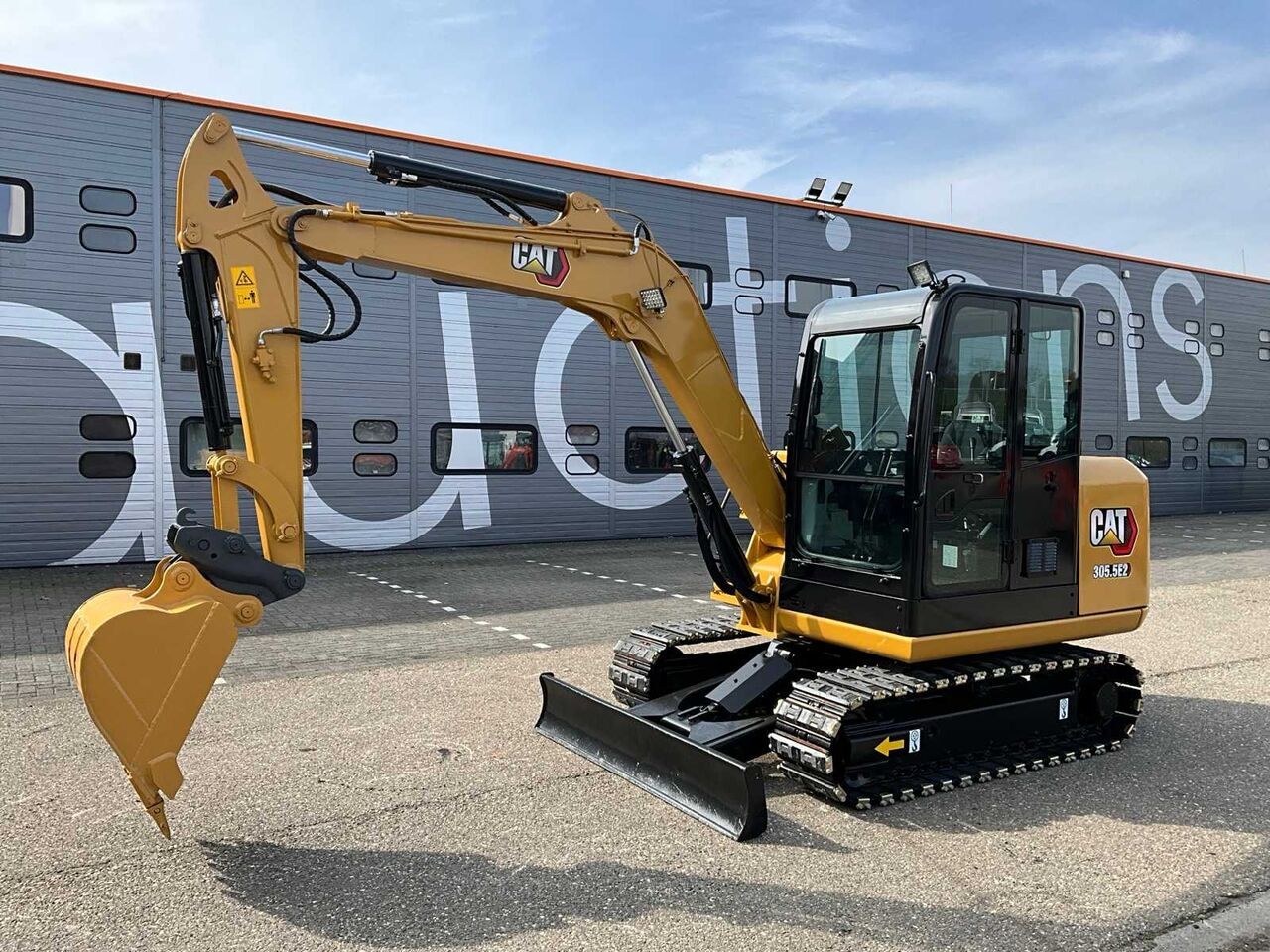 2017 Caterpillar 305.5E2 Mini Excavator