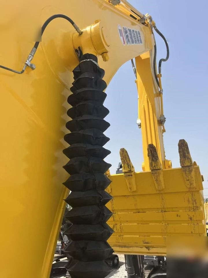 2023 Komatsu PC350-8 Crawler Excavator