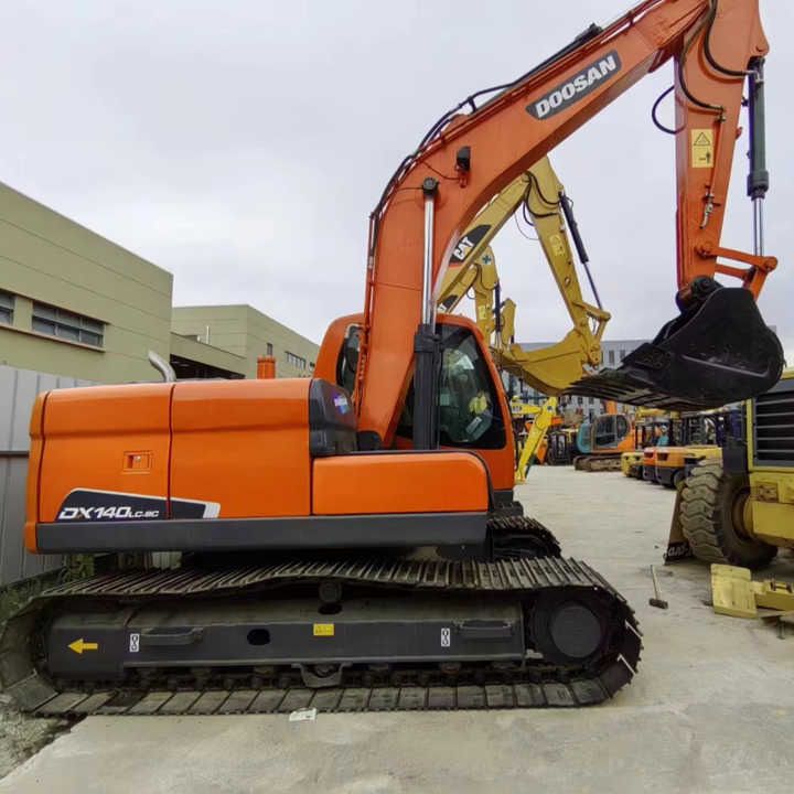 Excavadora de Orugas Doosan DX140 de 2019