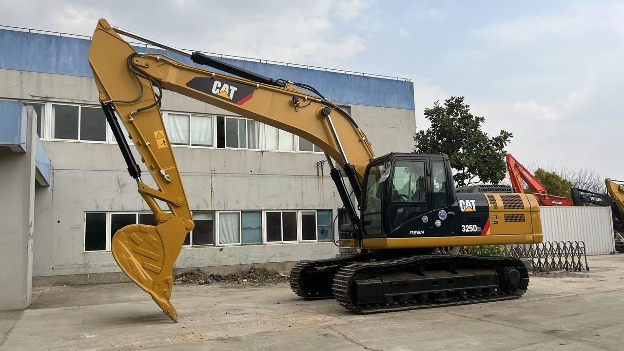 2023 Caterpillar 325D Crawler Excavator