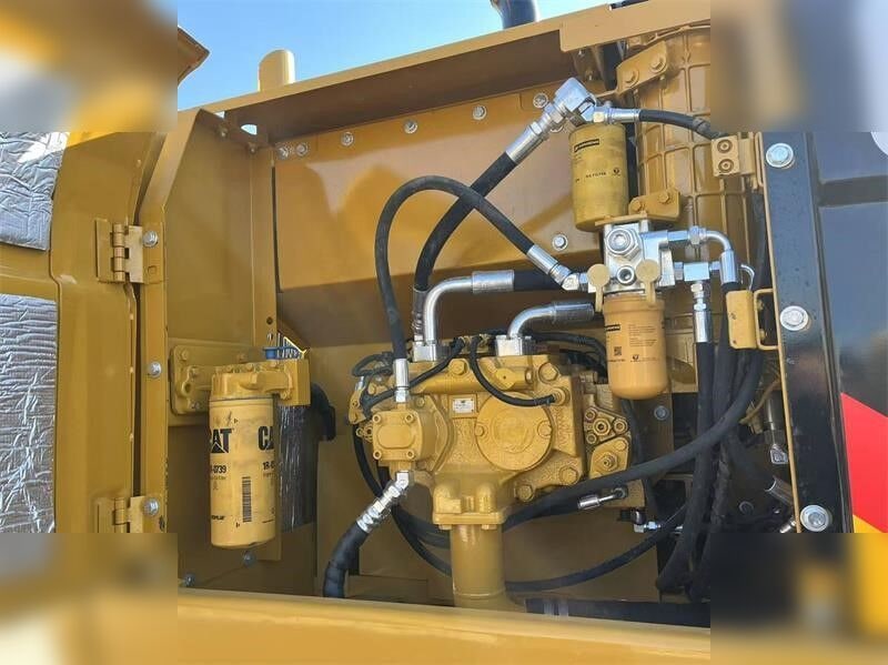 2022 Caterpillar 320D Crawler Excavator
