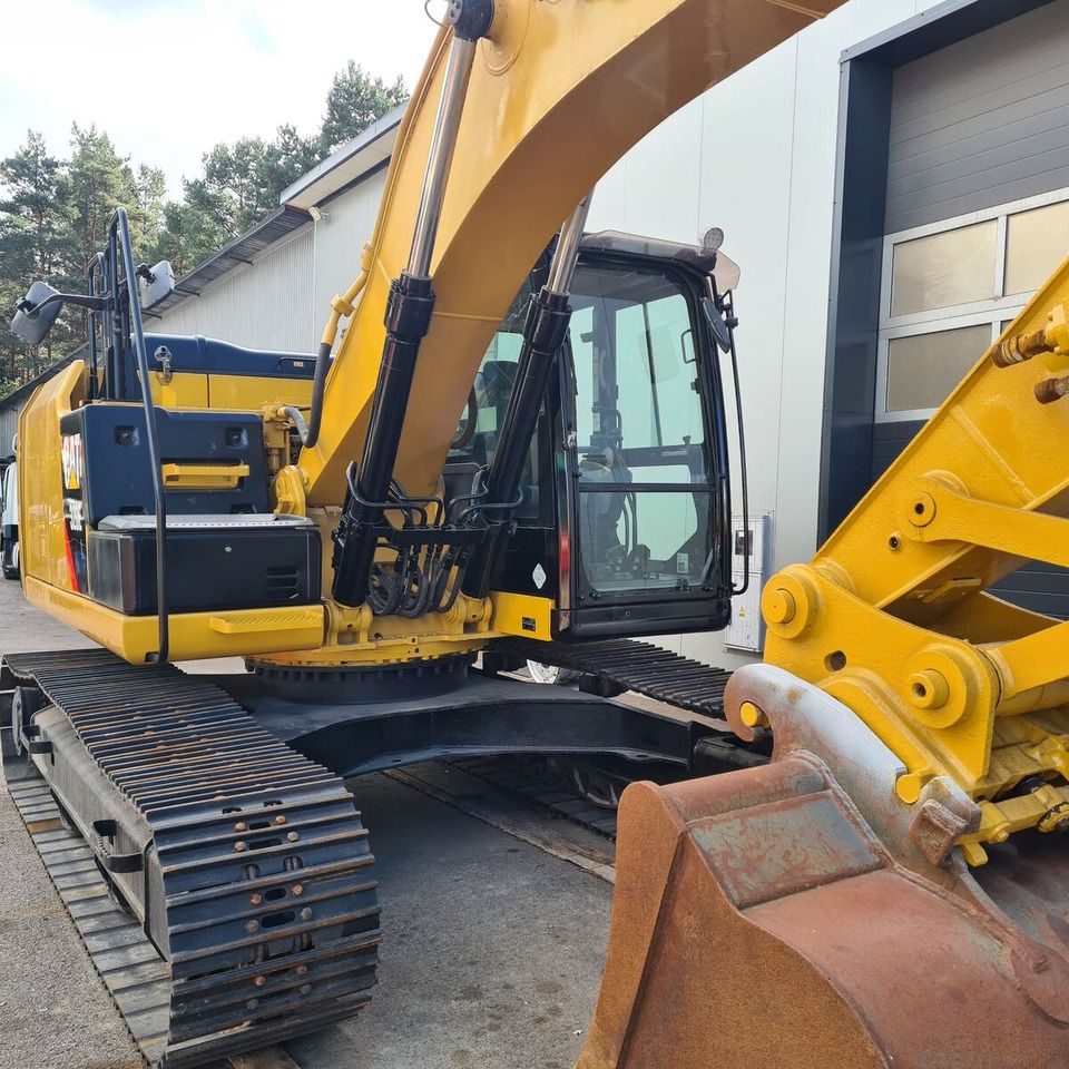 2016 Caterpillar 320E Crawler Excavator