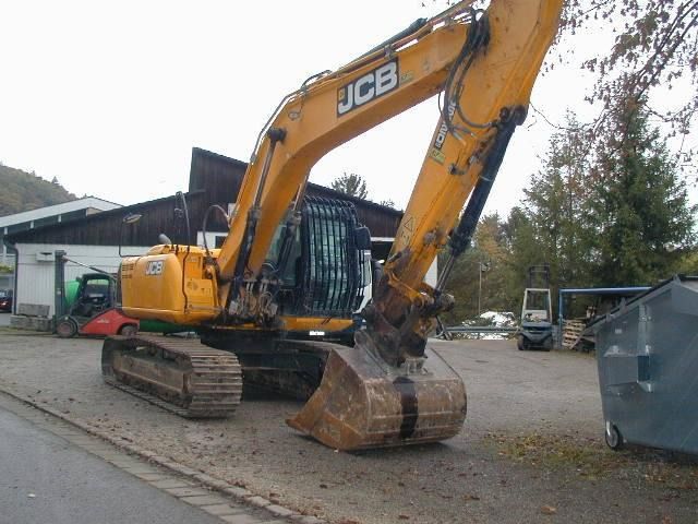2015 JCB JS220LC Crawler Excavator