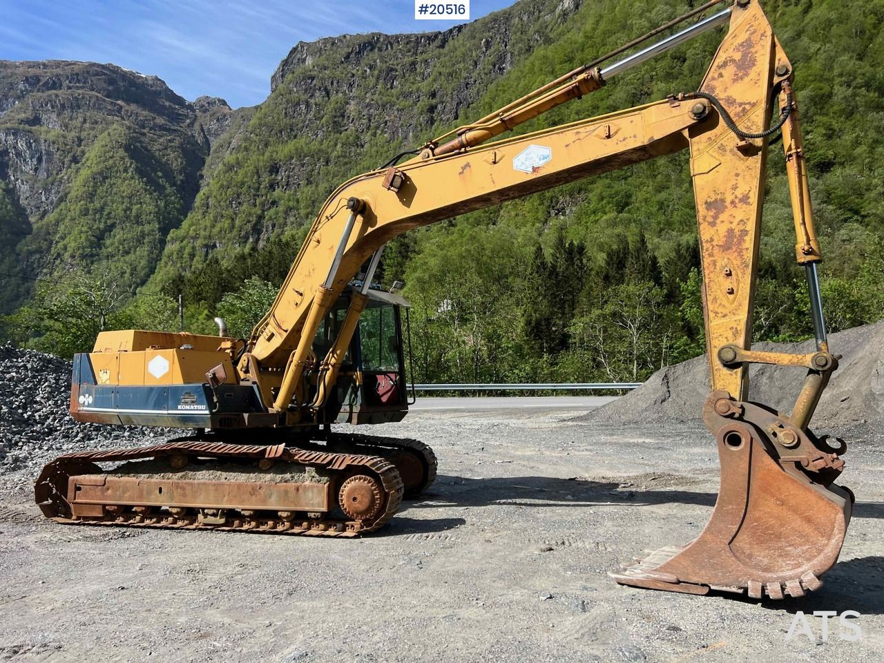 1998 Komatsu PC200-3 Crawler Excavator