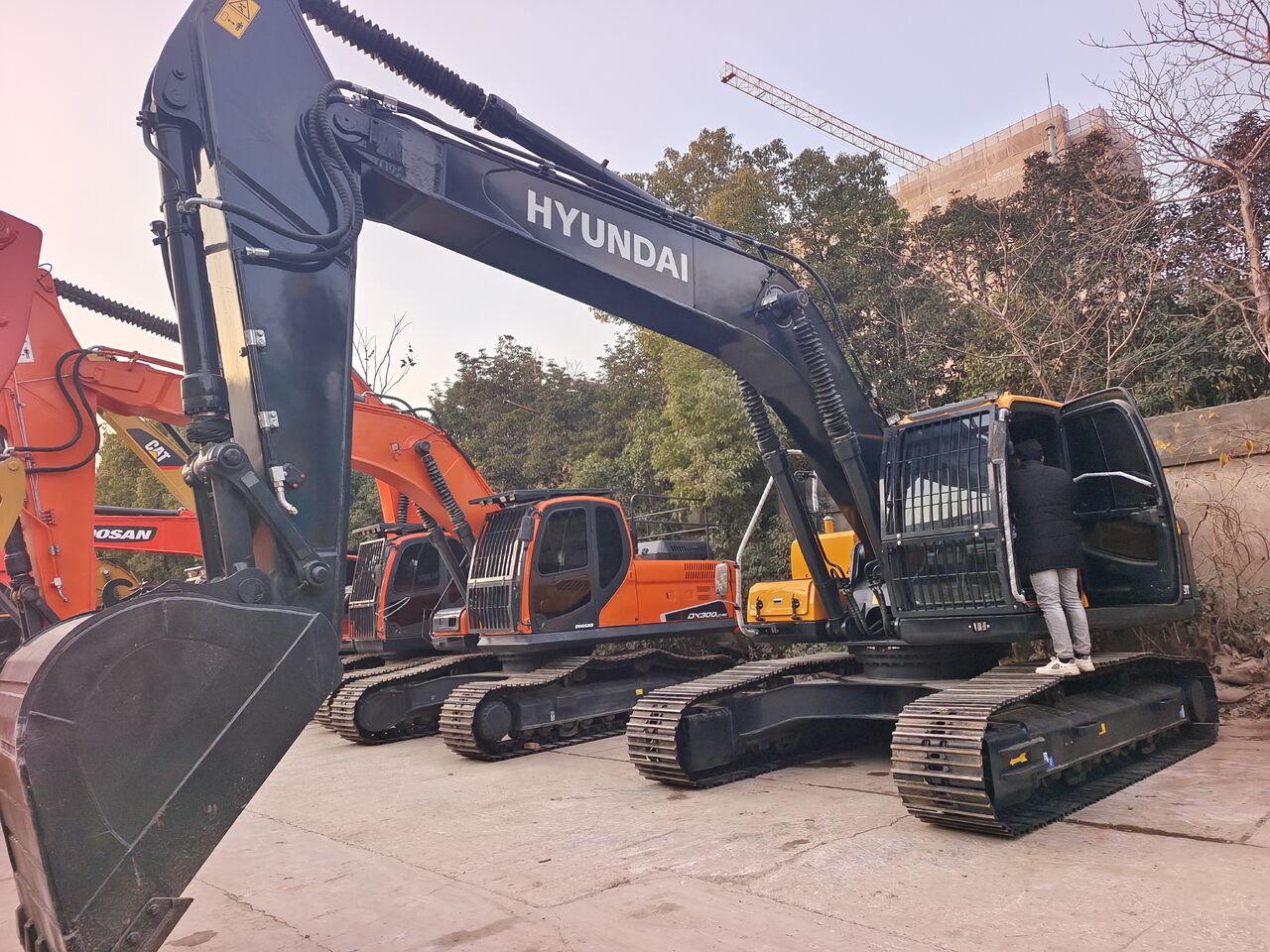 2025 Hyundai R305LC-9T Crawler Excavator