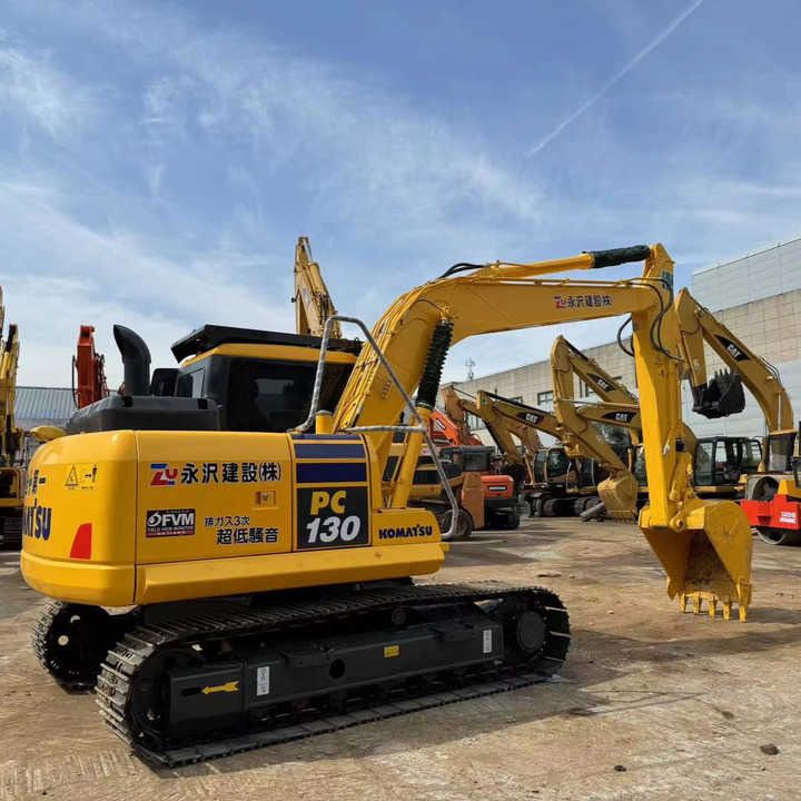 2018 Komatsu PC220-8 Crawler Excavator