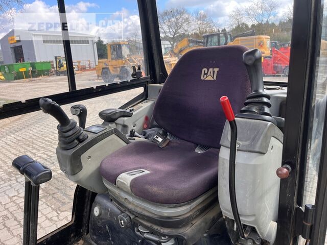 2016 Caterpillar 301.7D Mini Excavator