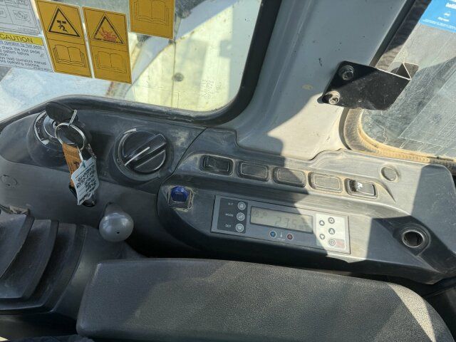 2009 New Holland E80 BMSR-2 Crawler Excavator