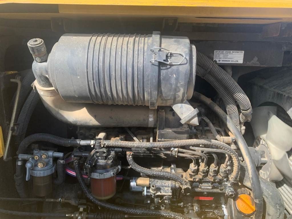 2004 New Holland EH45 Mini Excavator