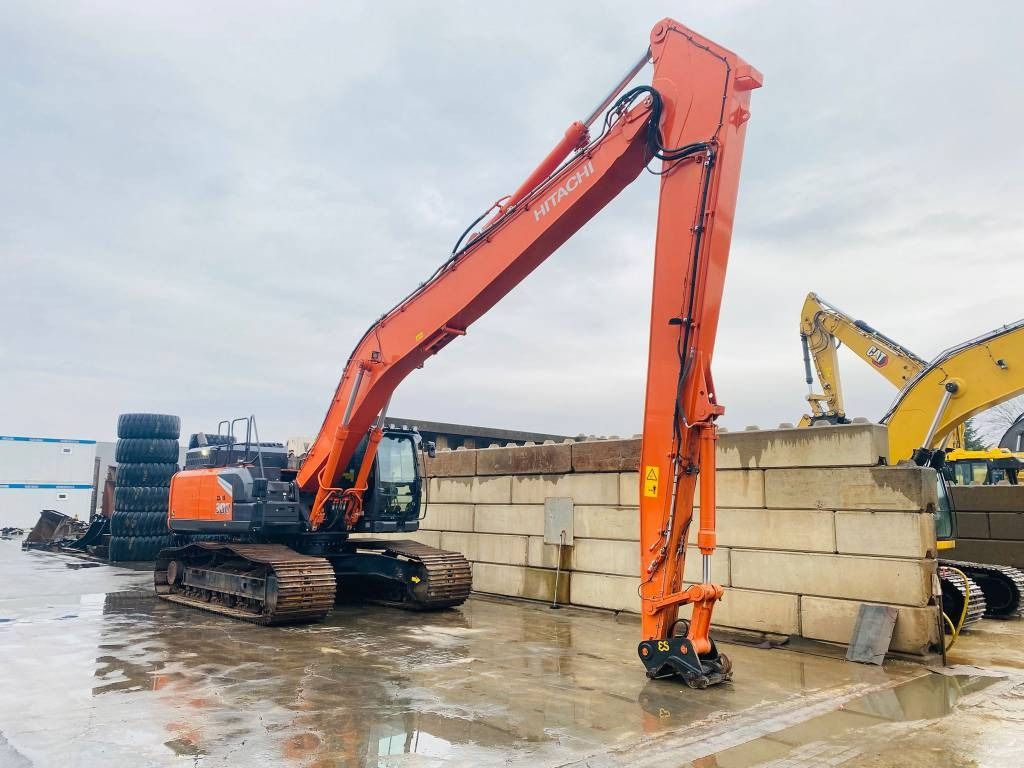 2024 Hitachi ZX300LC-7