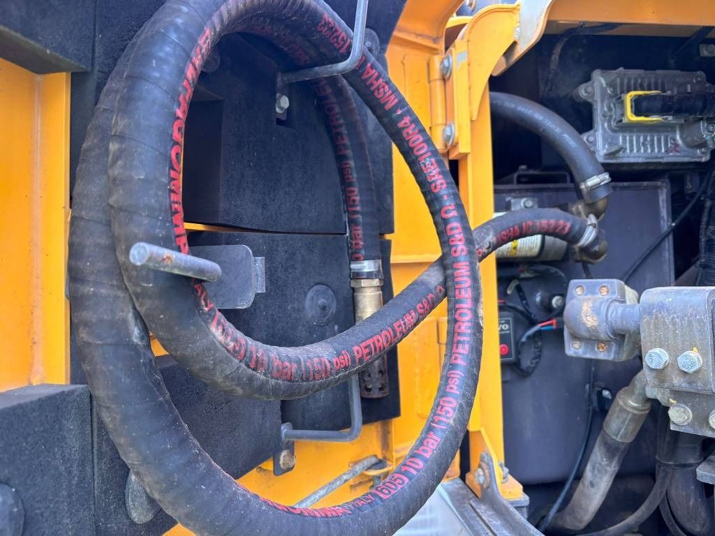2018 Volvo ECR355EL Crawler Excavator
