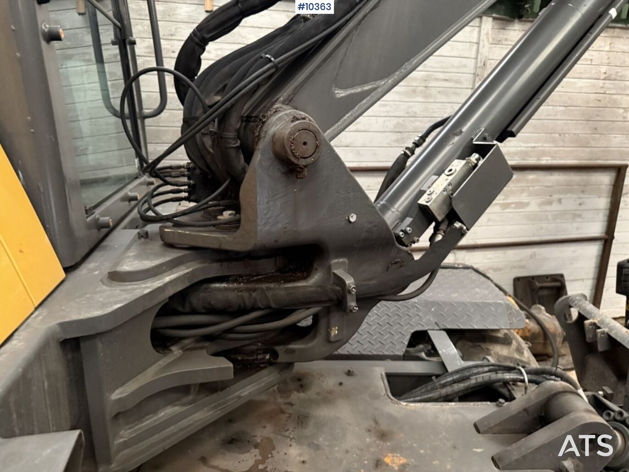 2016 Volvo EW60E Wheel Excavator