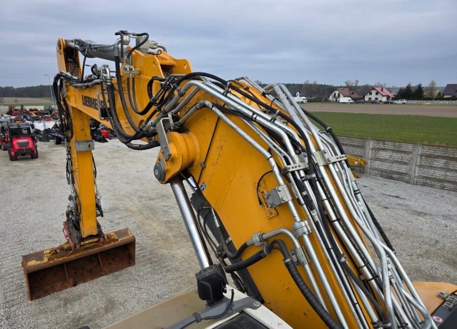 2020 Liebherr R926COMPACT Crawler Excavator