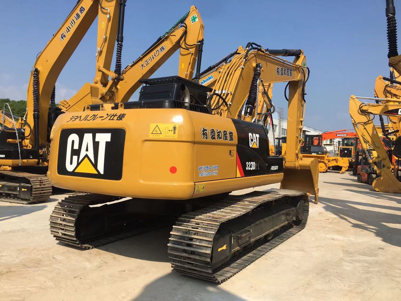 2022 Caterpillar 323D2L Crawler Excavator