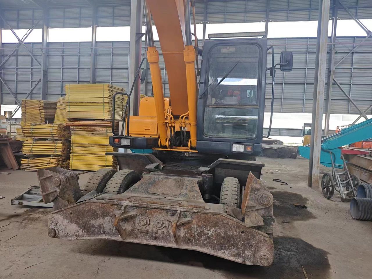 2017 Hyundai R210W-7 Wheel Excavator