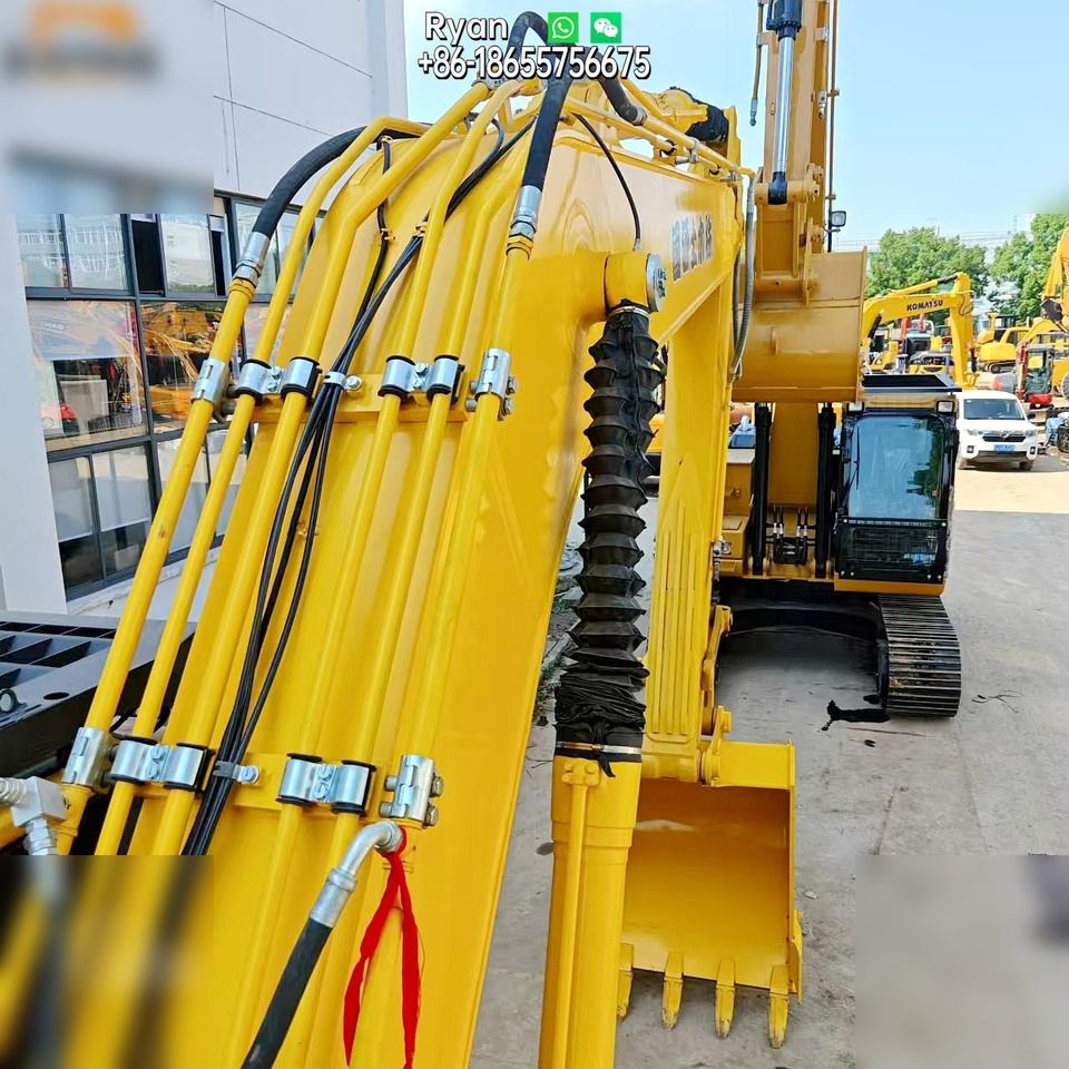 2023 Komatsu PC220-8 Crawler Excavator